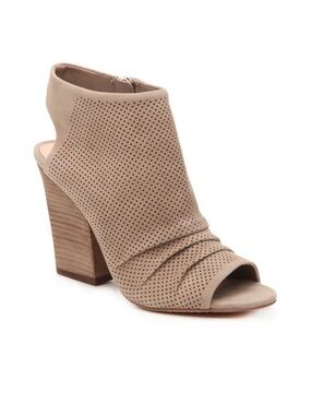 Vince Camuto Kentvi Peep Toe Taupe
